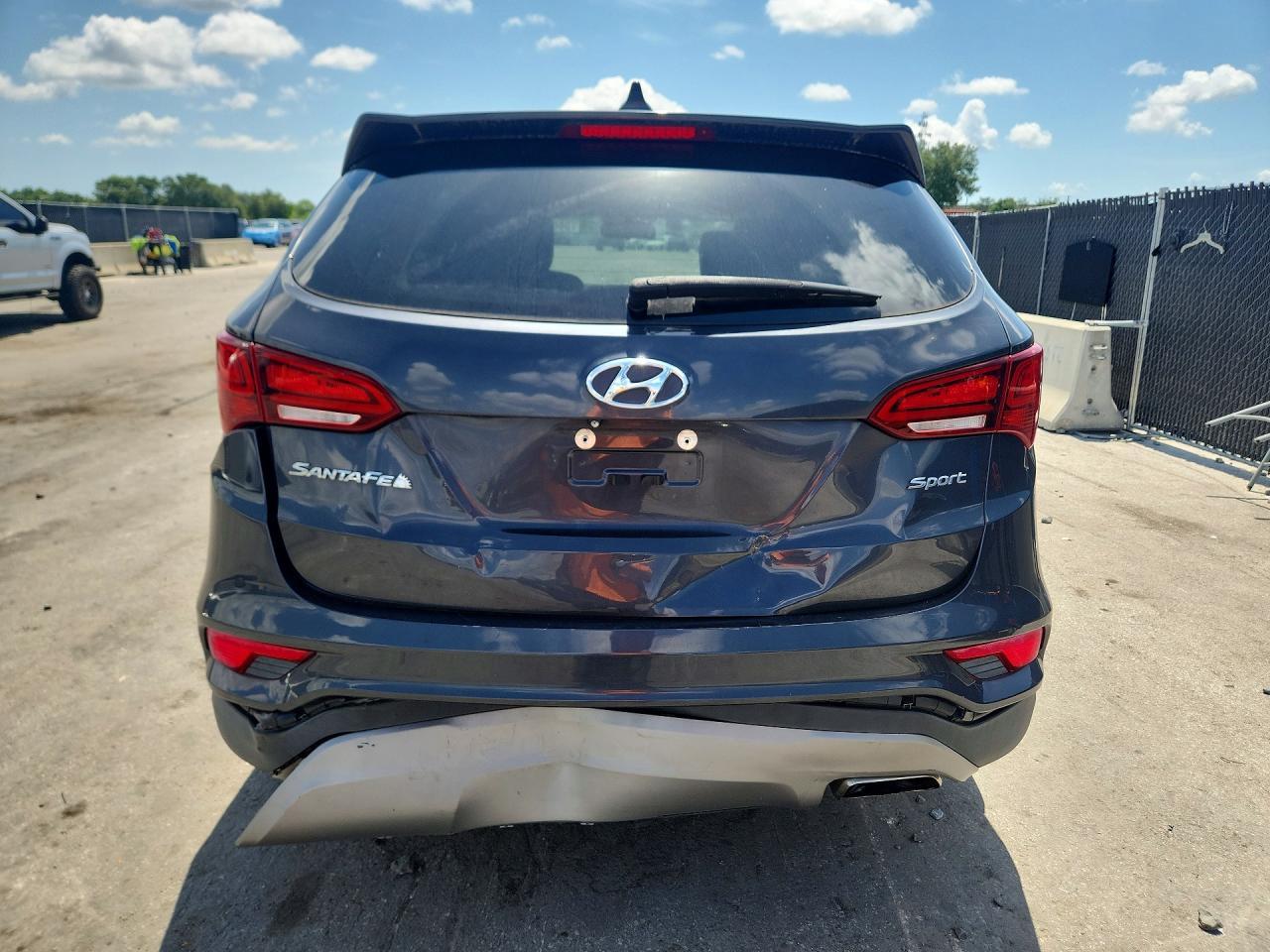 2017 Hyundai Santa Fe Sport 2.4L - Фото 6