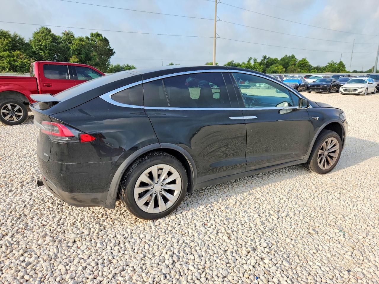 2018 Tesla Model X - Фото 3