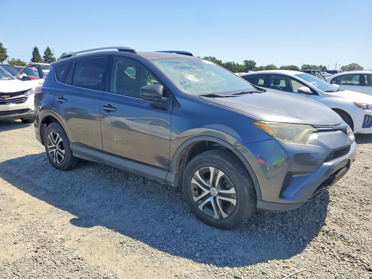 2018 Toyota Rav4 Le - Image 4