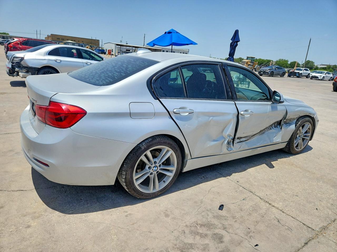 2016 BMW 320 I - Image 3