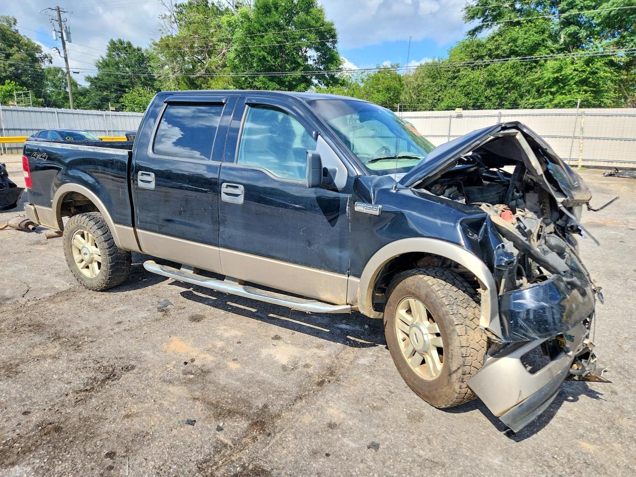 2004 Ford F150 Supercrew - Image 4