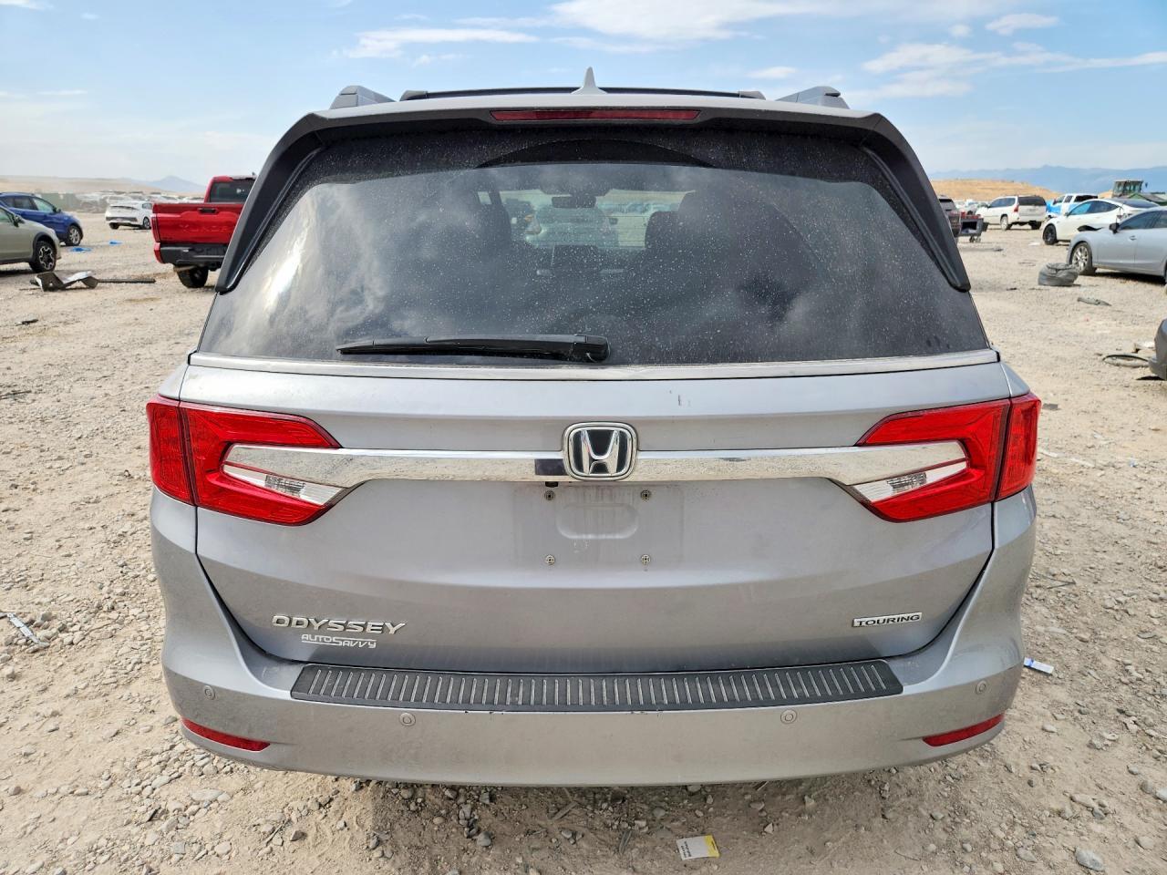 2019 Honda Odyssey Touring - Image 6