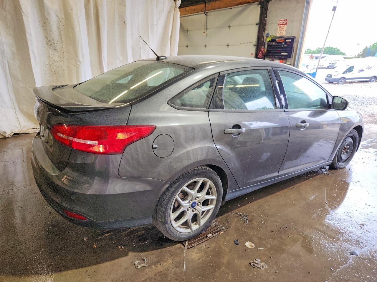 2015 Ford Focus Se - Фото 3