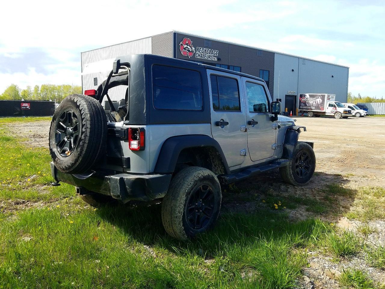 2015 Jeep Wrangler Unlimited S - Фото 3