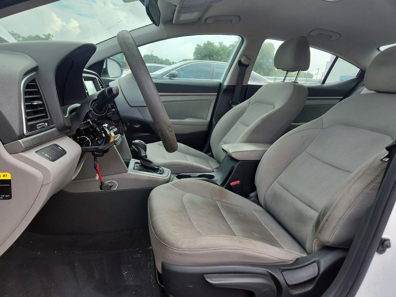 2017 Hyundai Elantra Se - Фото 7