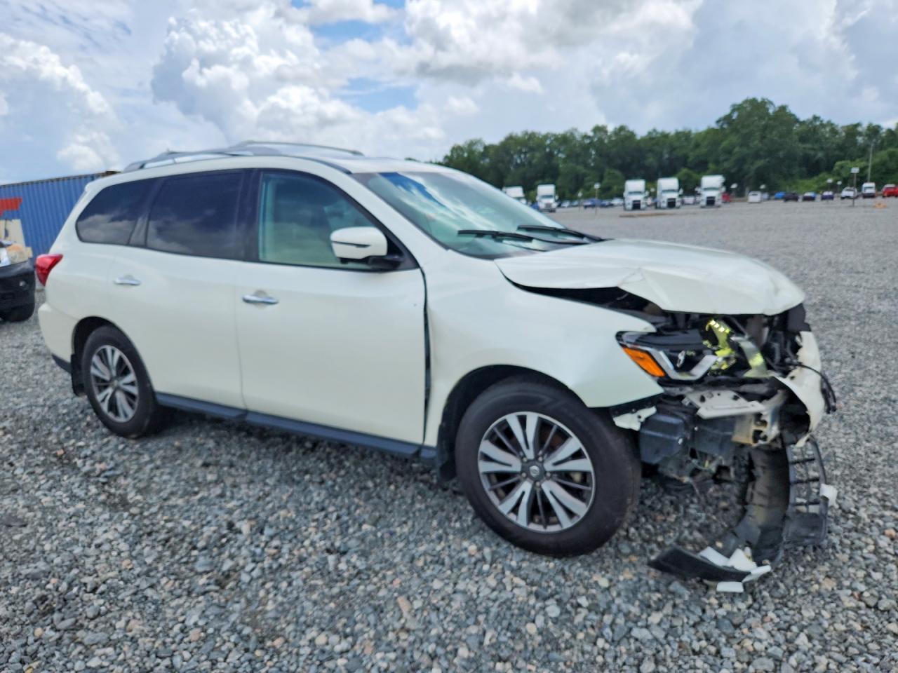 2017 Nissan Pathfinder Sl - Фото 4