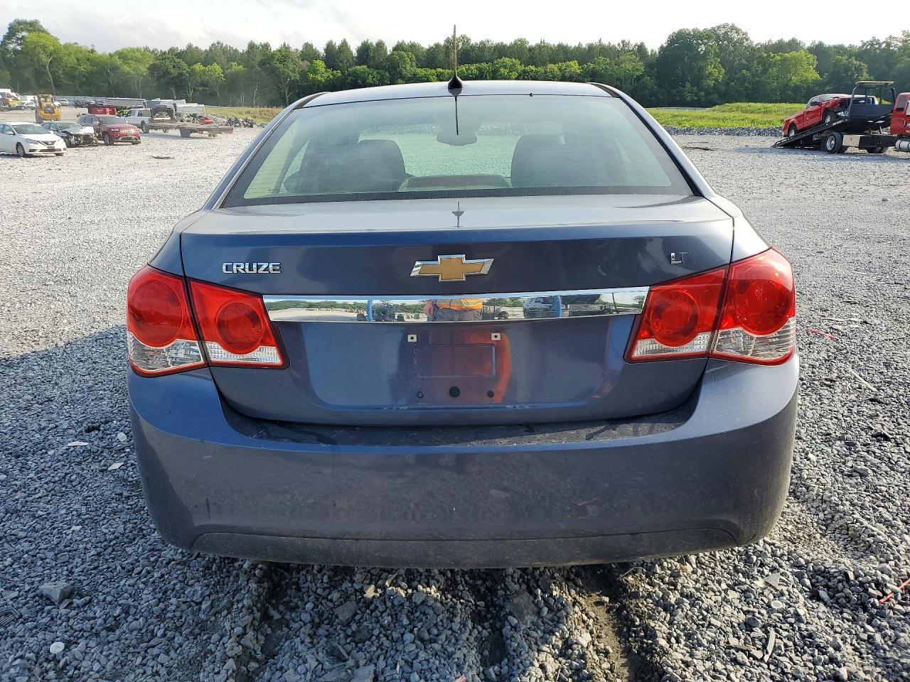2013 Chevrolet Cruze Lt - Image 6