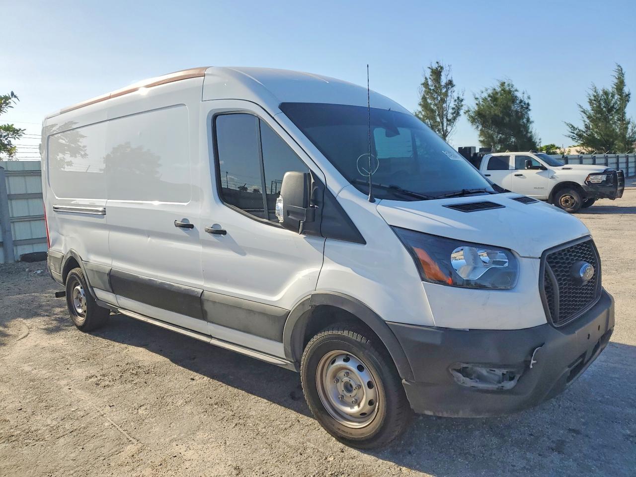 2025 Ford Transit T-250 - Фото 4