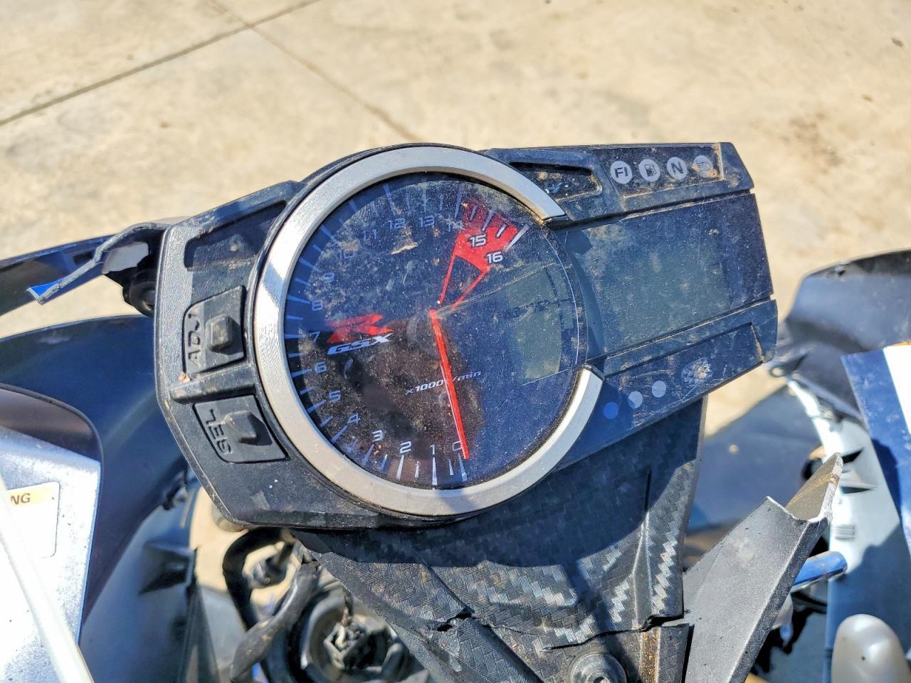 2011 Suzuki Gsx750 - Image 7