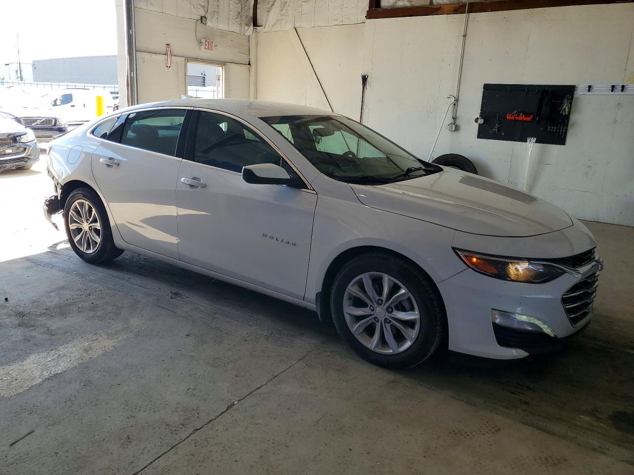 2022 Chevrolet Malibu Lt - Image 4