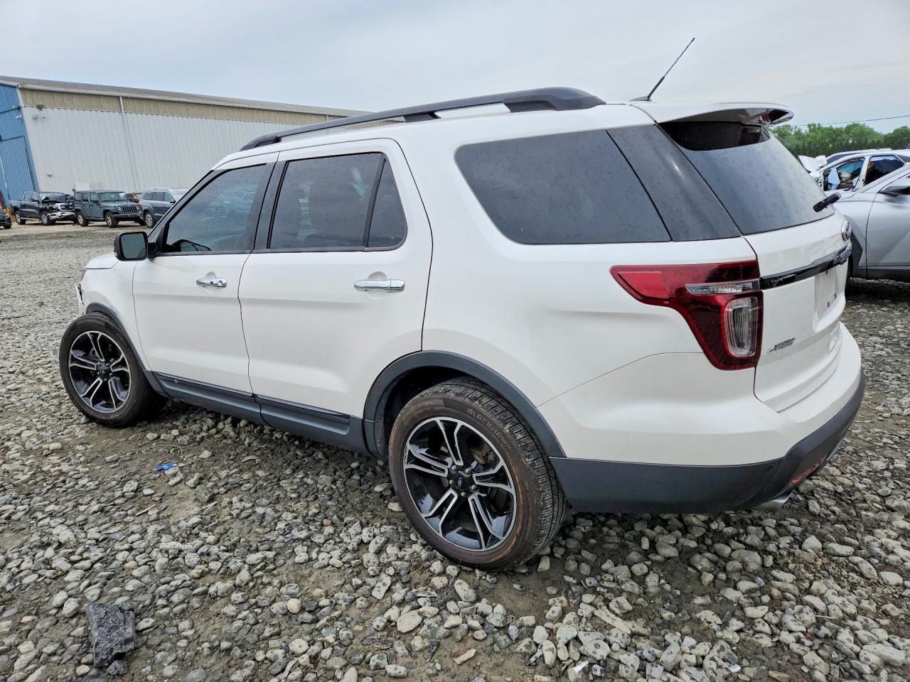 2014 Ford Explorer Sport - Фото 2