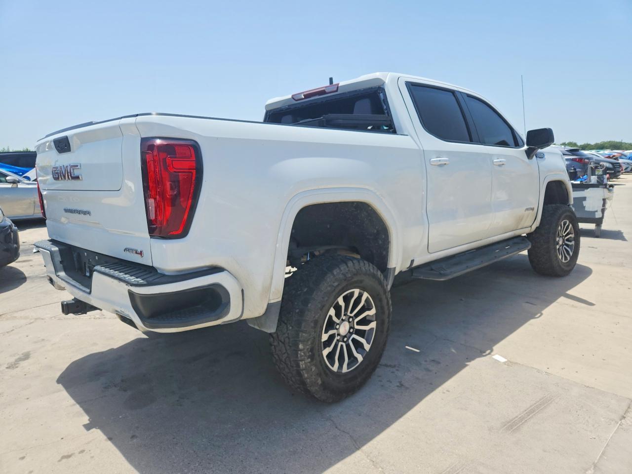 2021 GMC Sierra K1500 At4 - Image 3