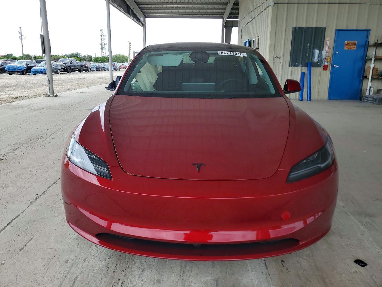 2026 Tesla Model 3 - Фото 5