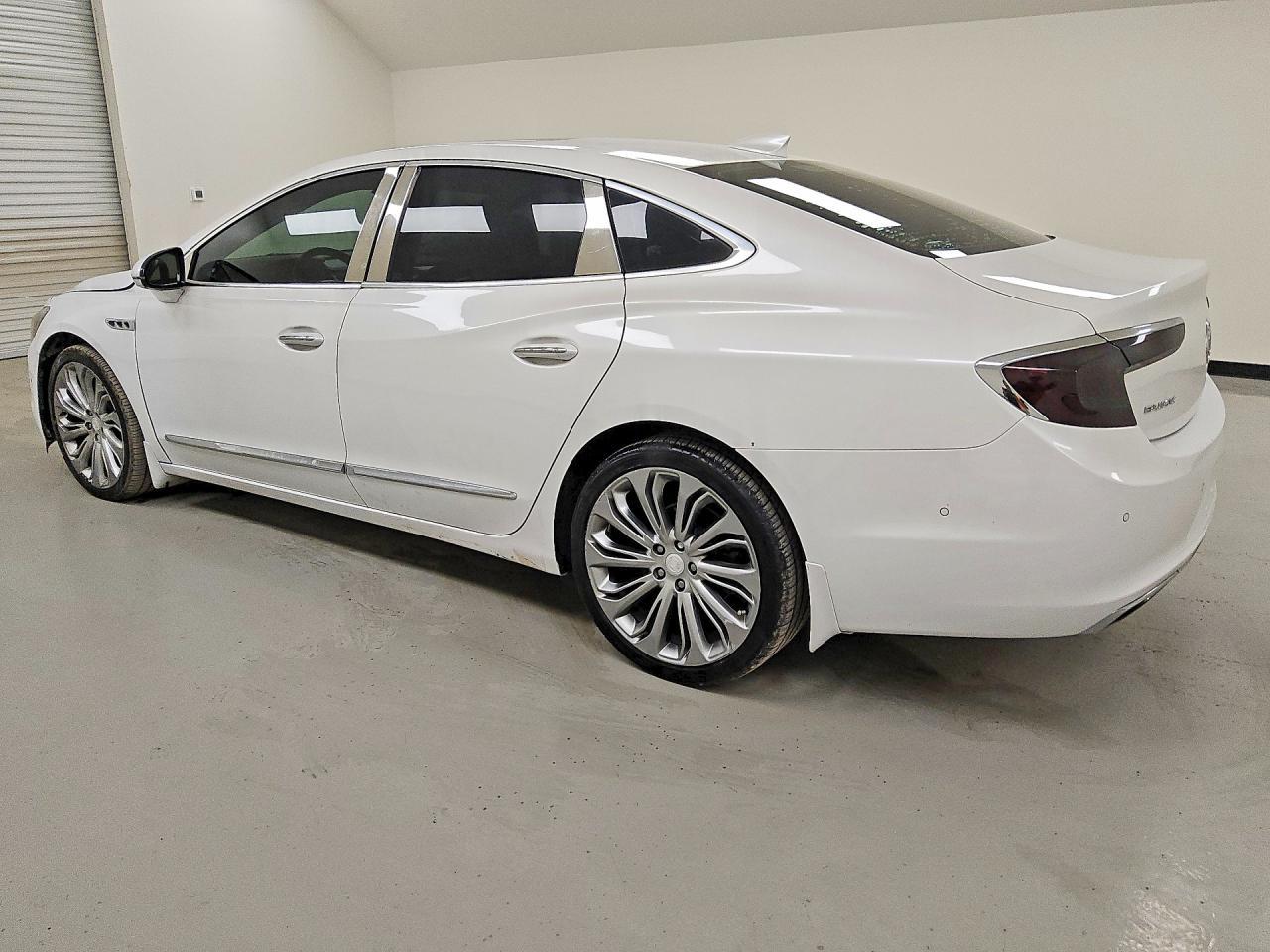 2017 Buick Lacrosse Premium - Image 2