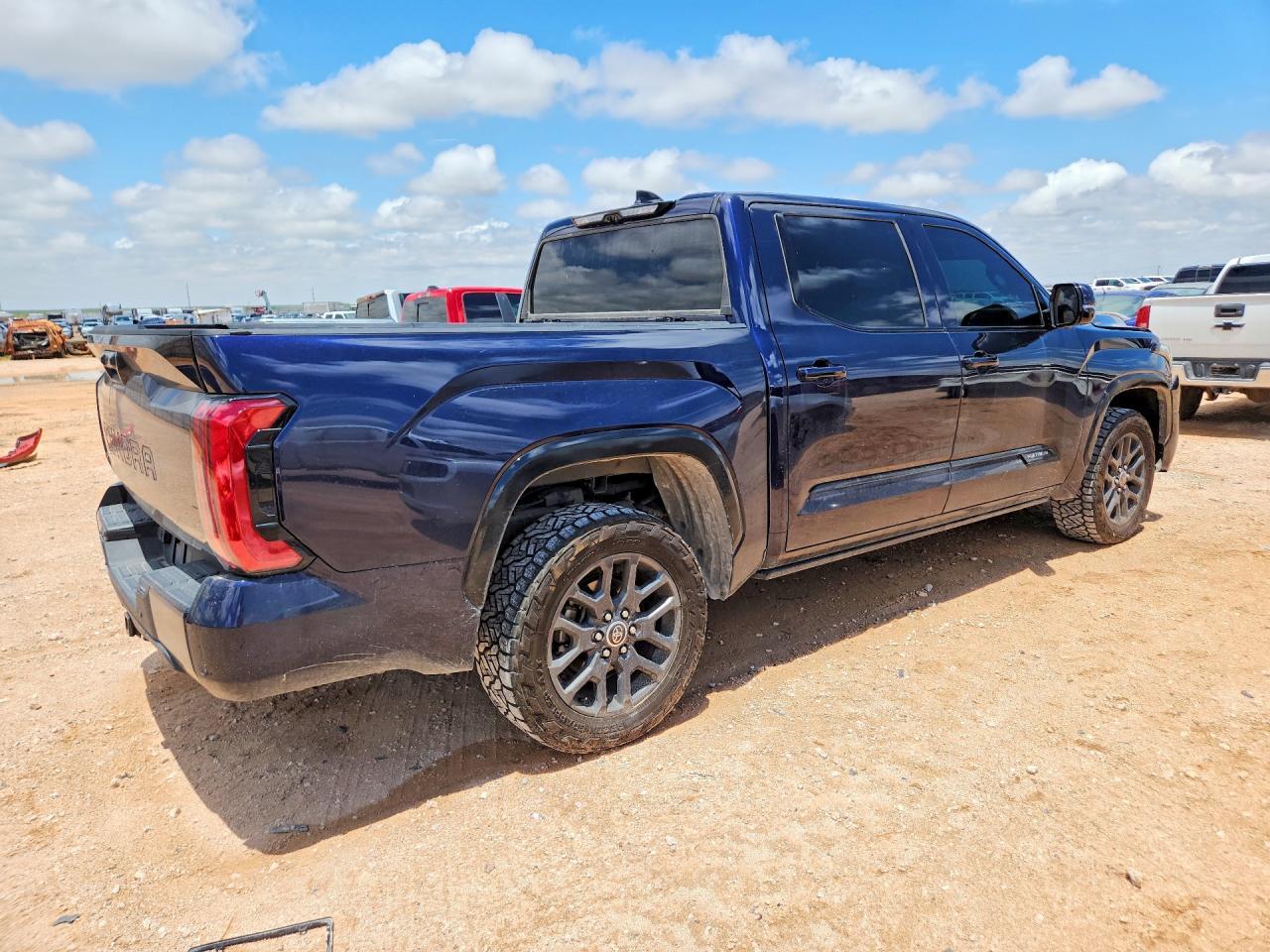 2023 Toyota Tundra Platinum - Фото 3