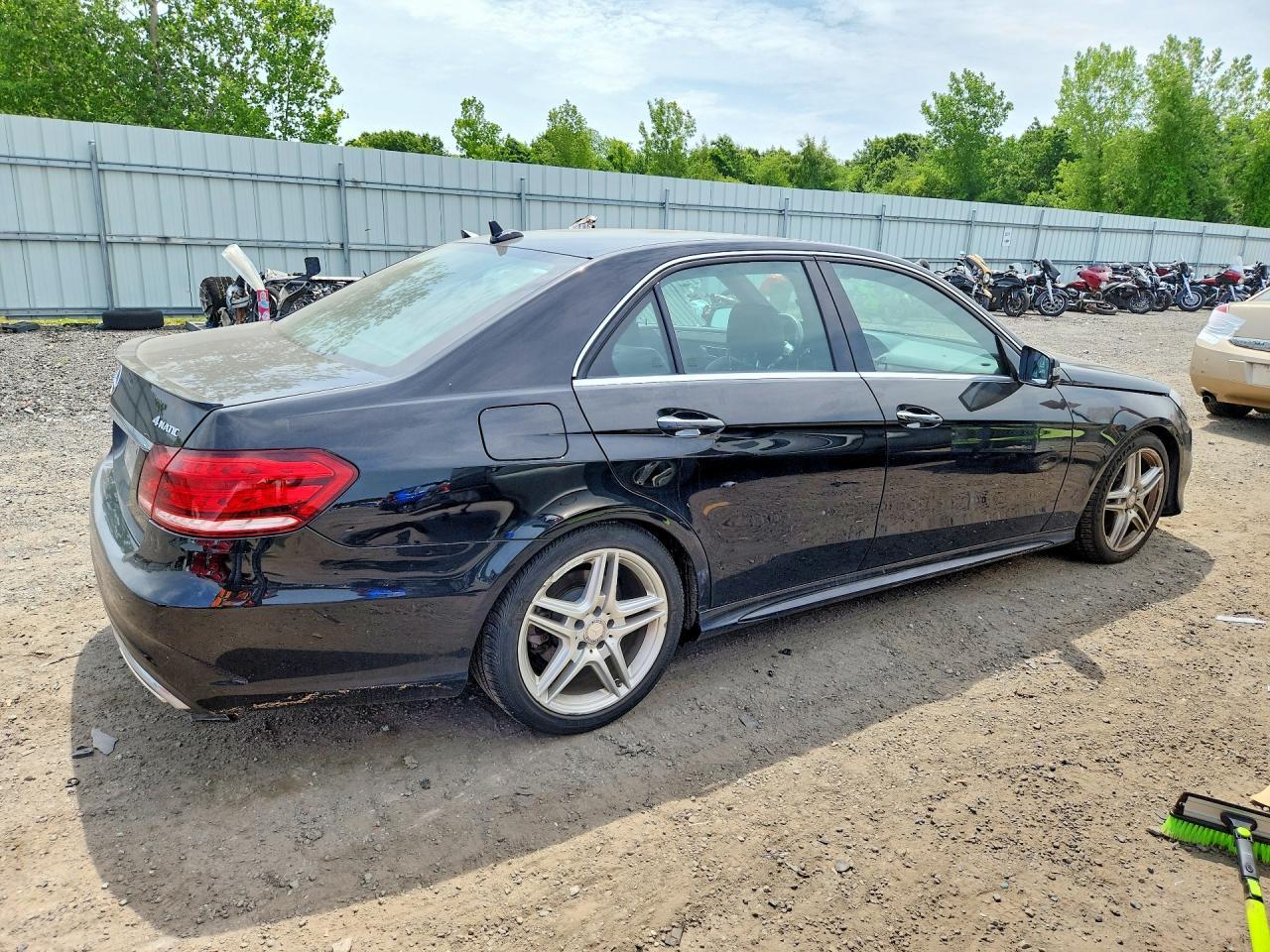 2014 Mercedes-Benz E 350 4Matic - Image 3