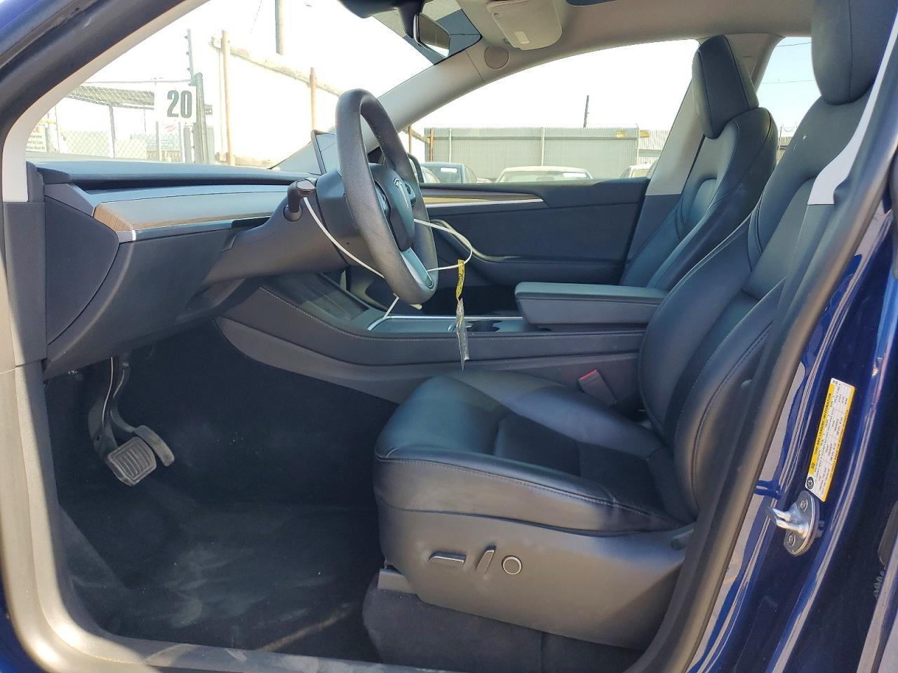 2023 Tesla Model Y - Image 7