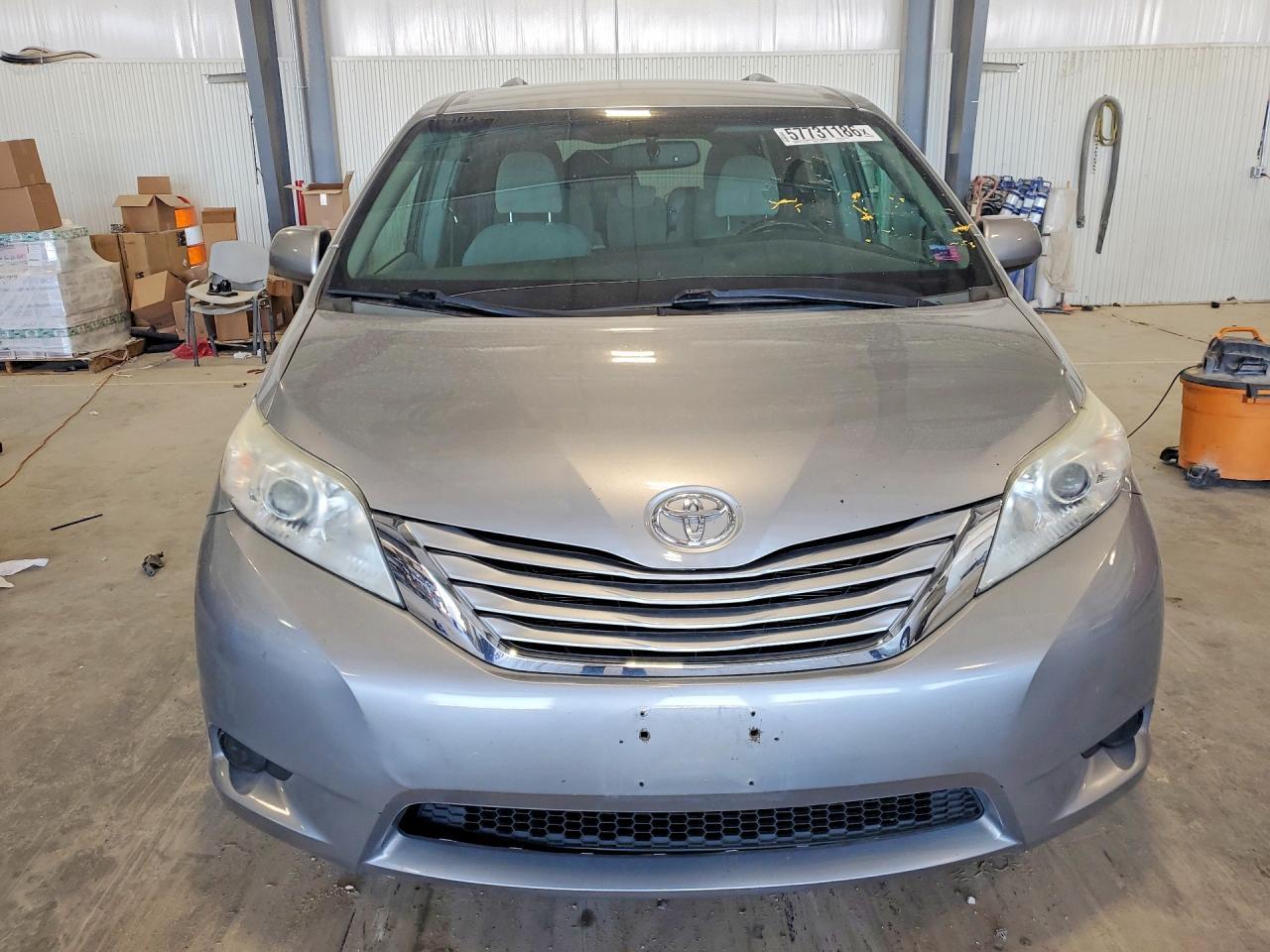 2015 Toyota Sienna Le - Фото 5