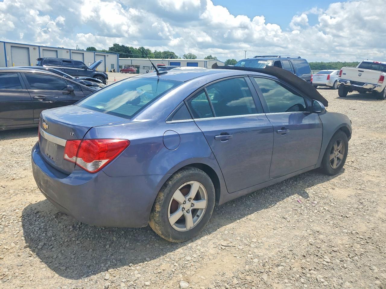 2014 Chevrolet Cruze Lt - Image 3