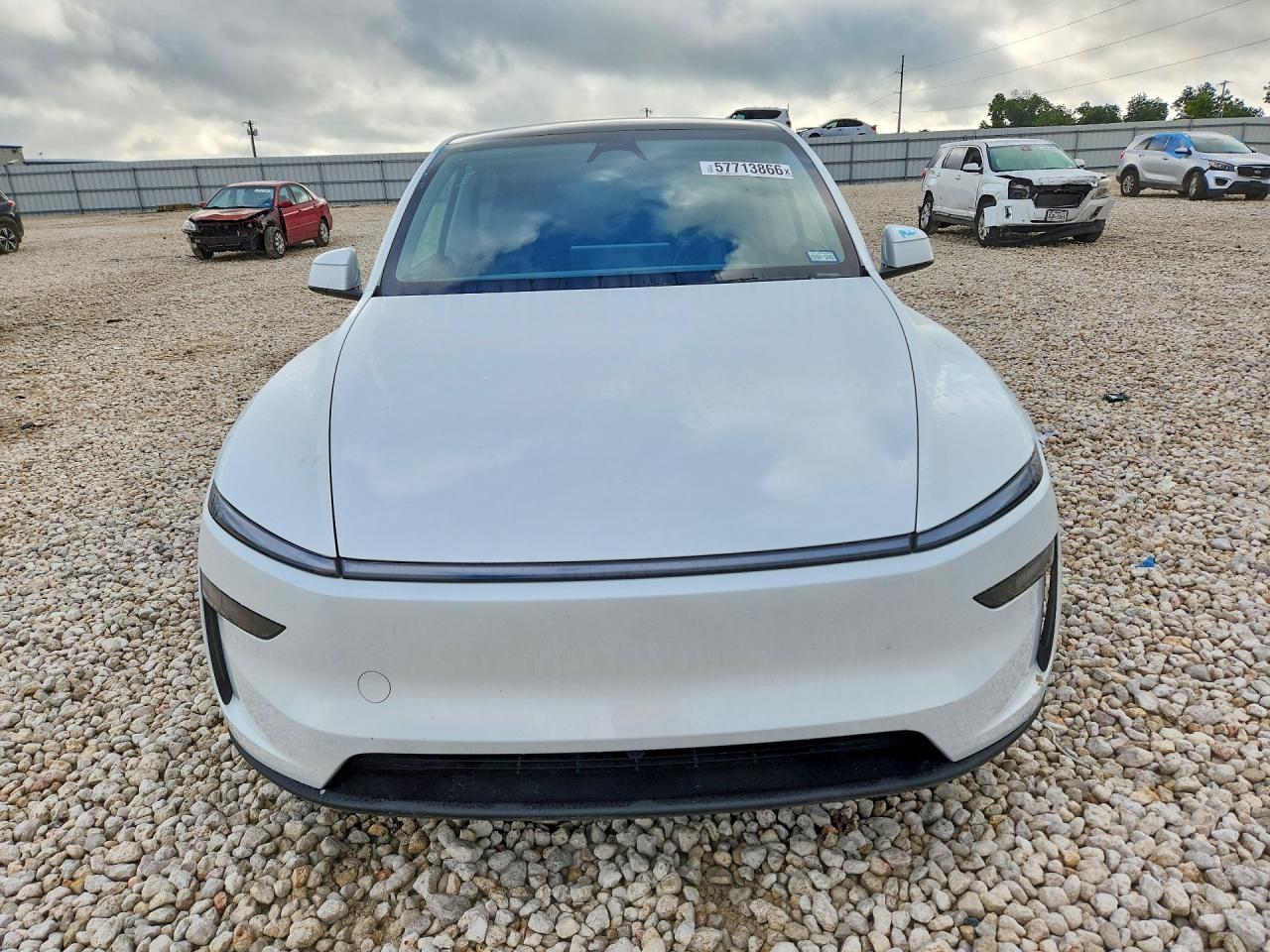 2026 Tesla Model Y - Фото 5
