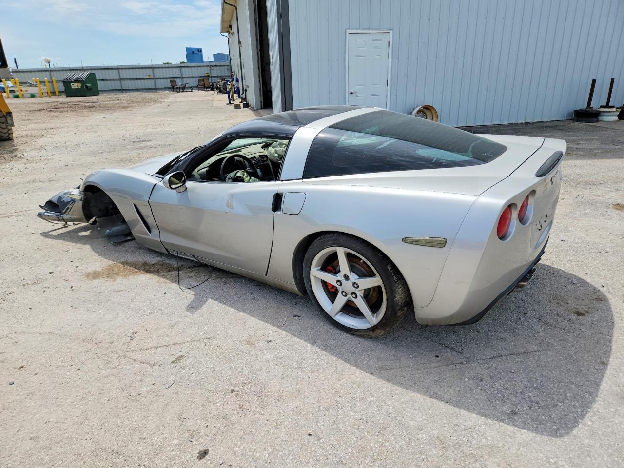 2005 Chevrolet Corvette - Фото 2