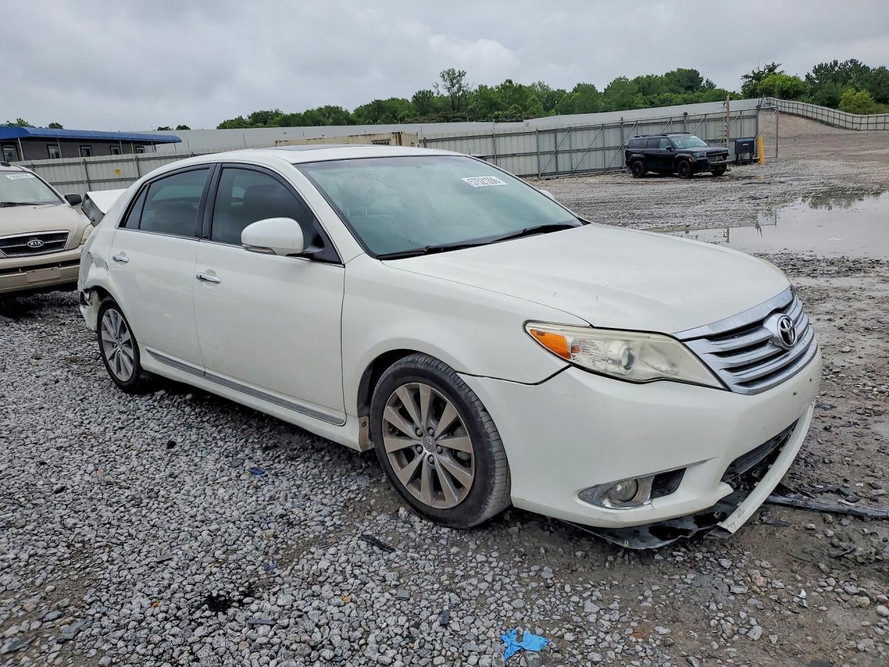 2011 Toyota Avalon Limited - Фото 4
