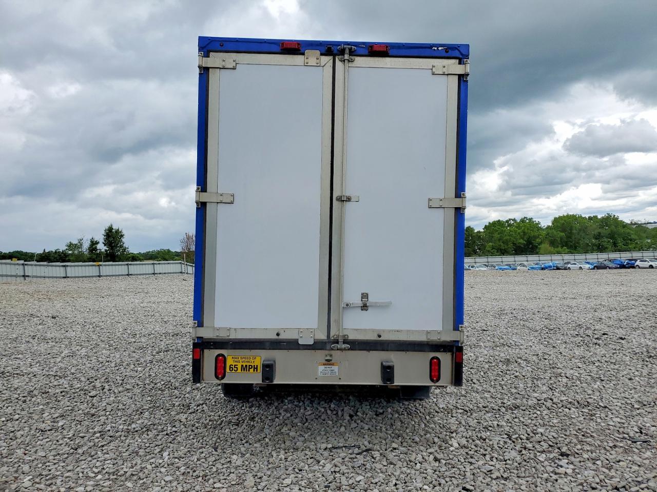 2023 Ford E350 Refrigerated Box Truck - Фото 6