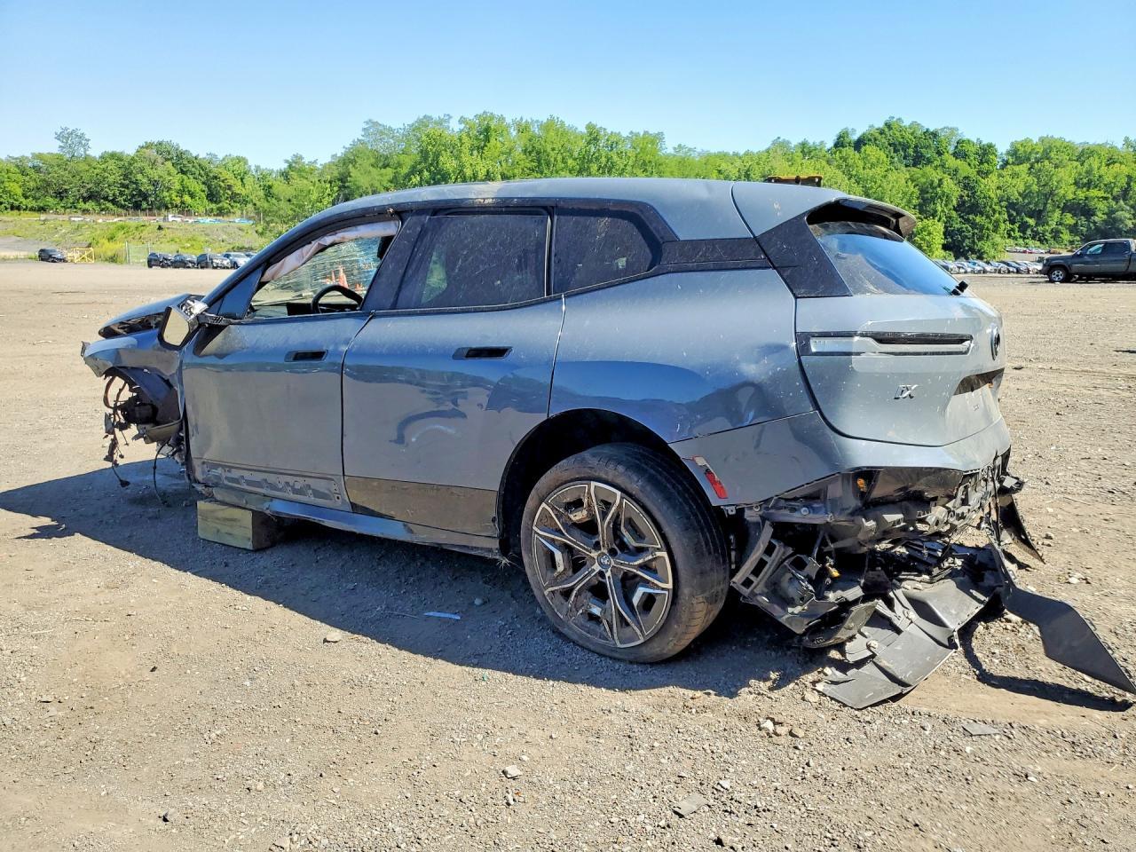 2024 BMW Ix xDrive50 - Фото 2