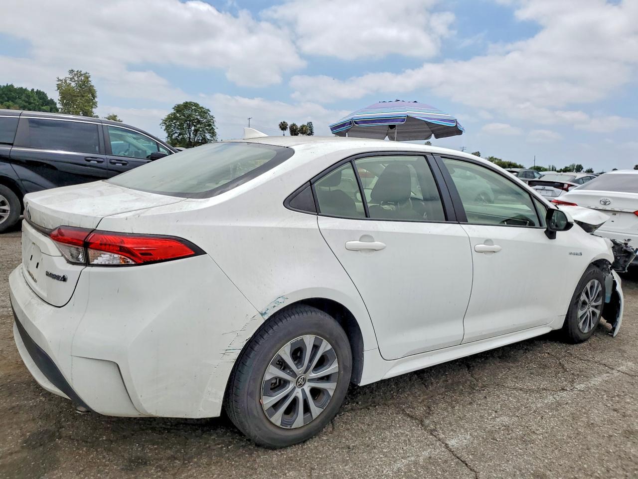 2020 Toyota Corolla Le - Фото 3