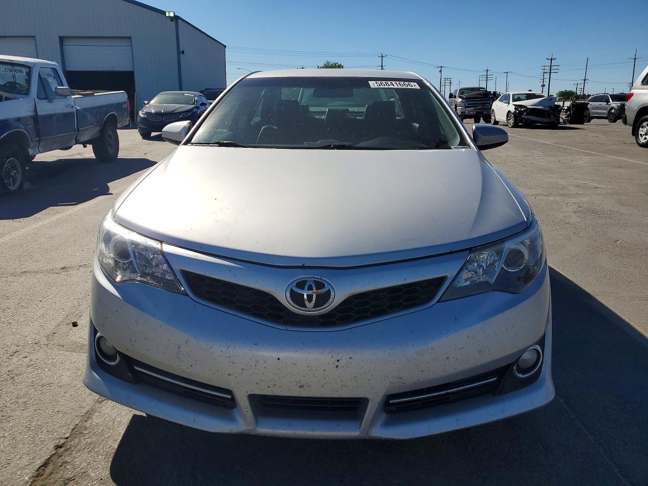 2014 Toyota Camry Se - Image 5