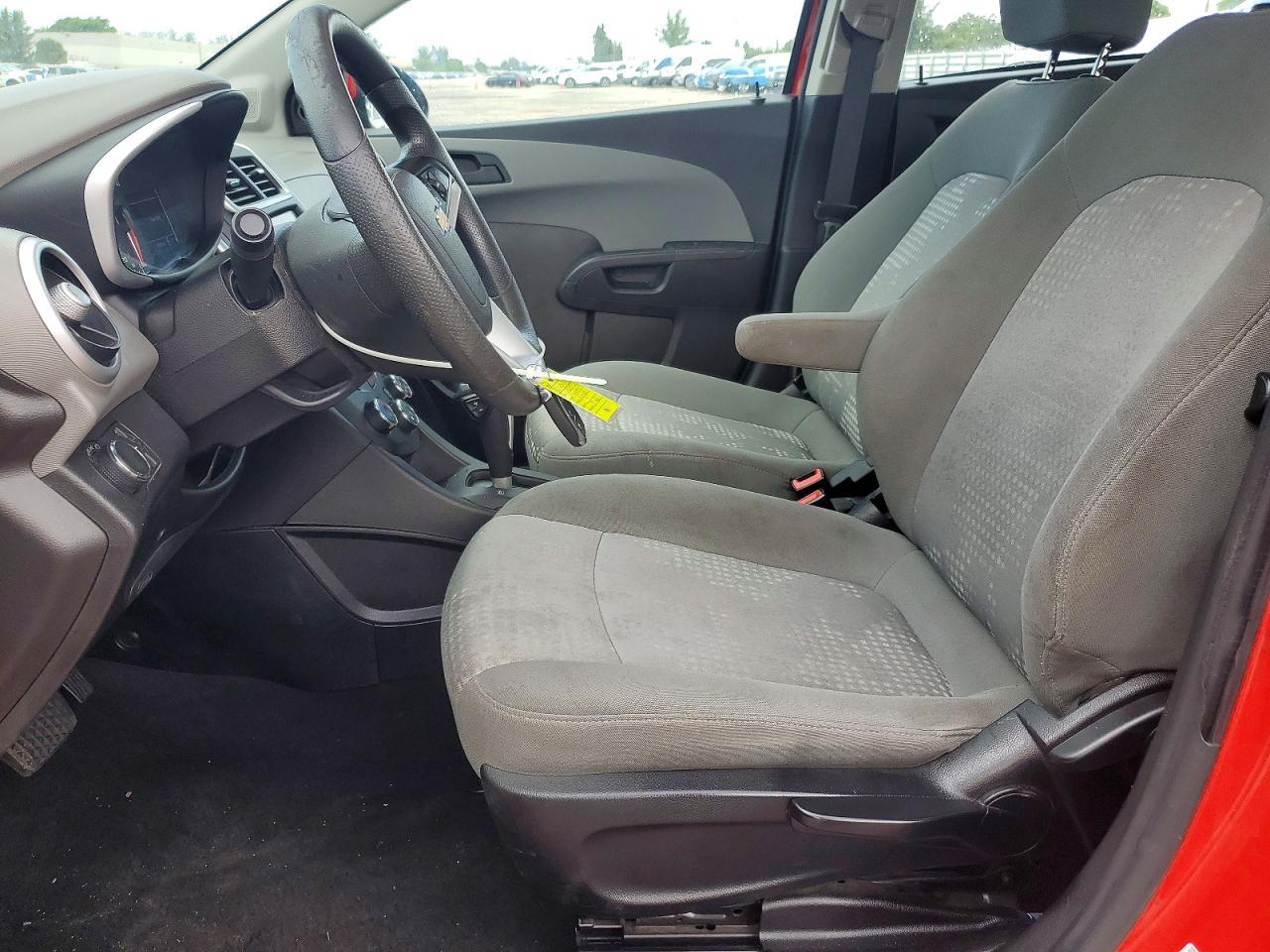 2020 Chevrolet Sonic - Image 7