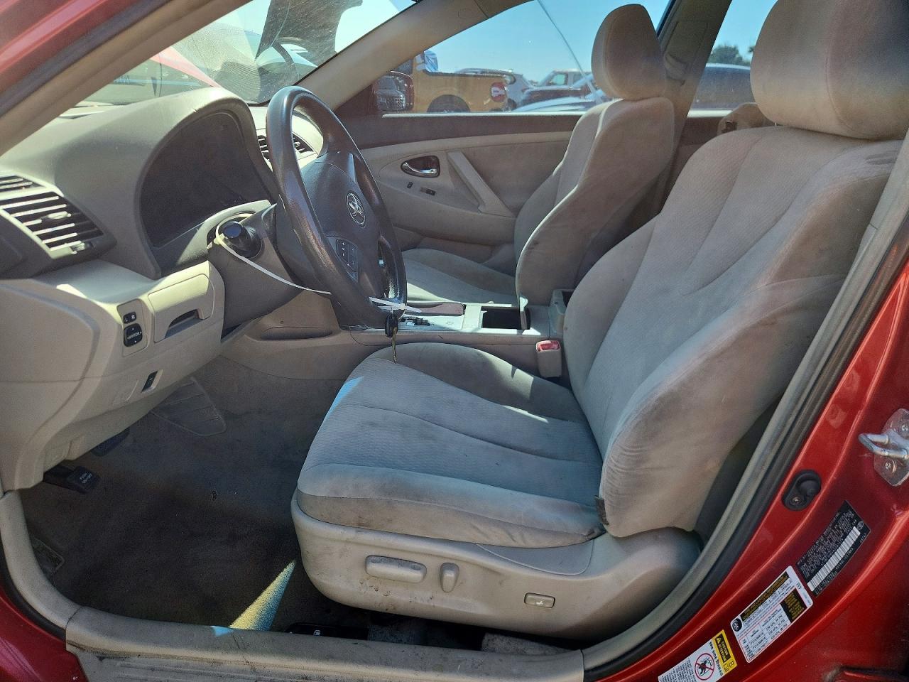 2010 Toyota Camry Le - Фото 7