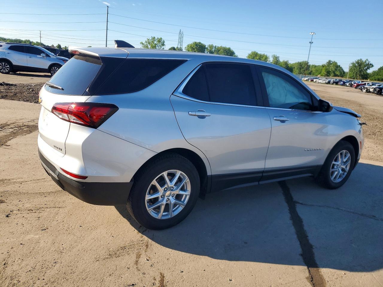 2022 Chevrolet Equinox Lt - Фото 3