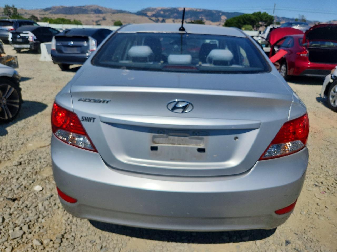 2013 Hyundai Accent Gls - Image 6