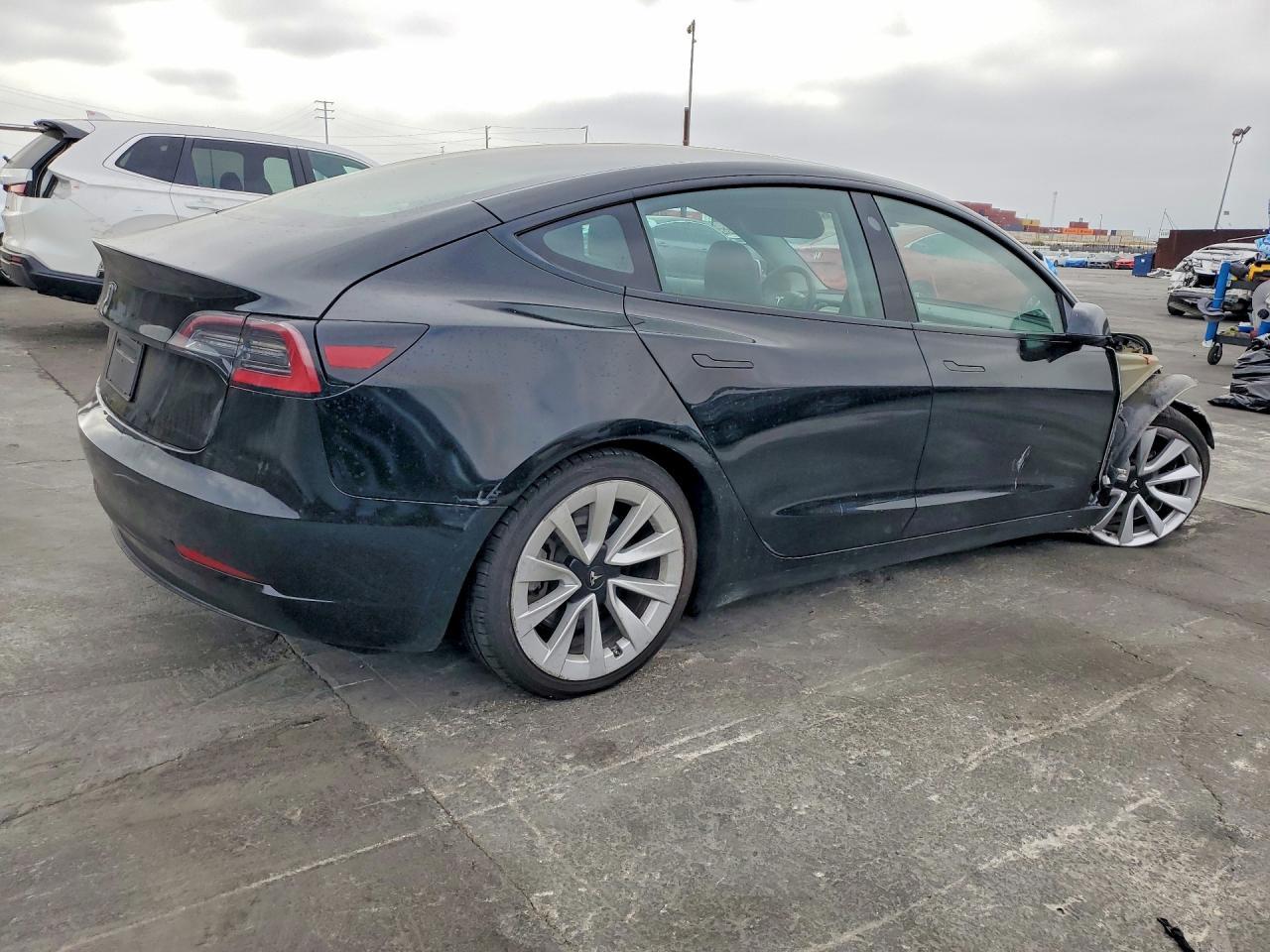 2023 Tesla Model 3 - Image 3