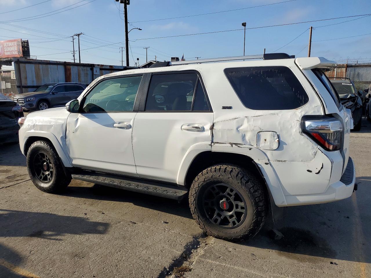 2023 Toyota 4Runner Sr5 - Фото 2