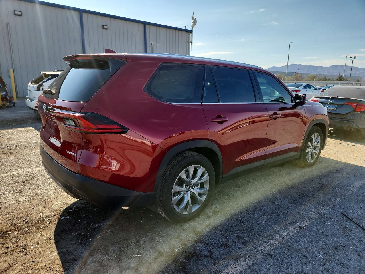 2025 Toyota Grand Highlander Limited - Image 3