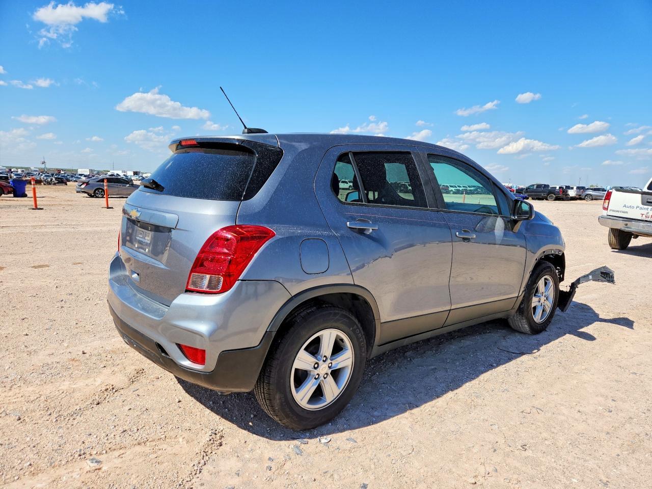 2020 Chevrolet Trax Ls - Фото 3