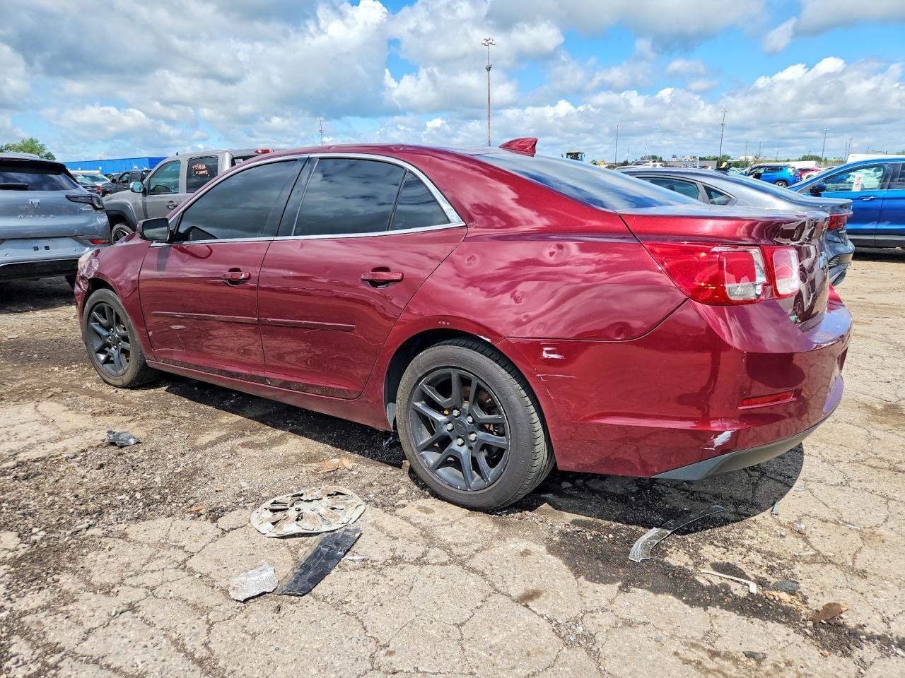 2015 Chevrolet Malibu 1Lt - Фото 2