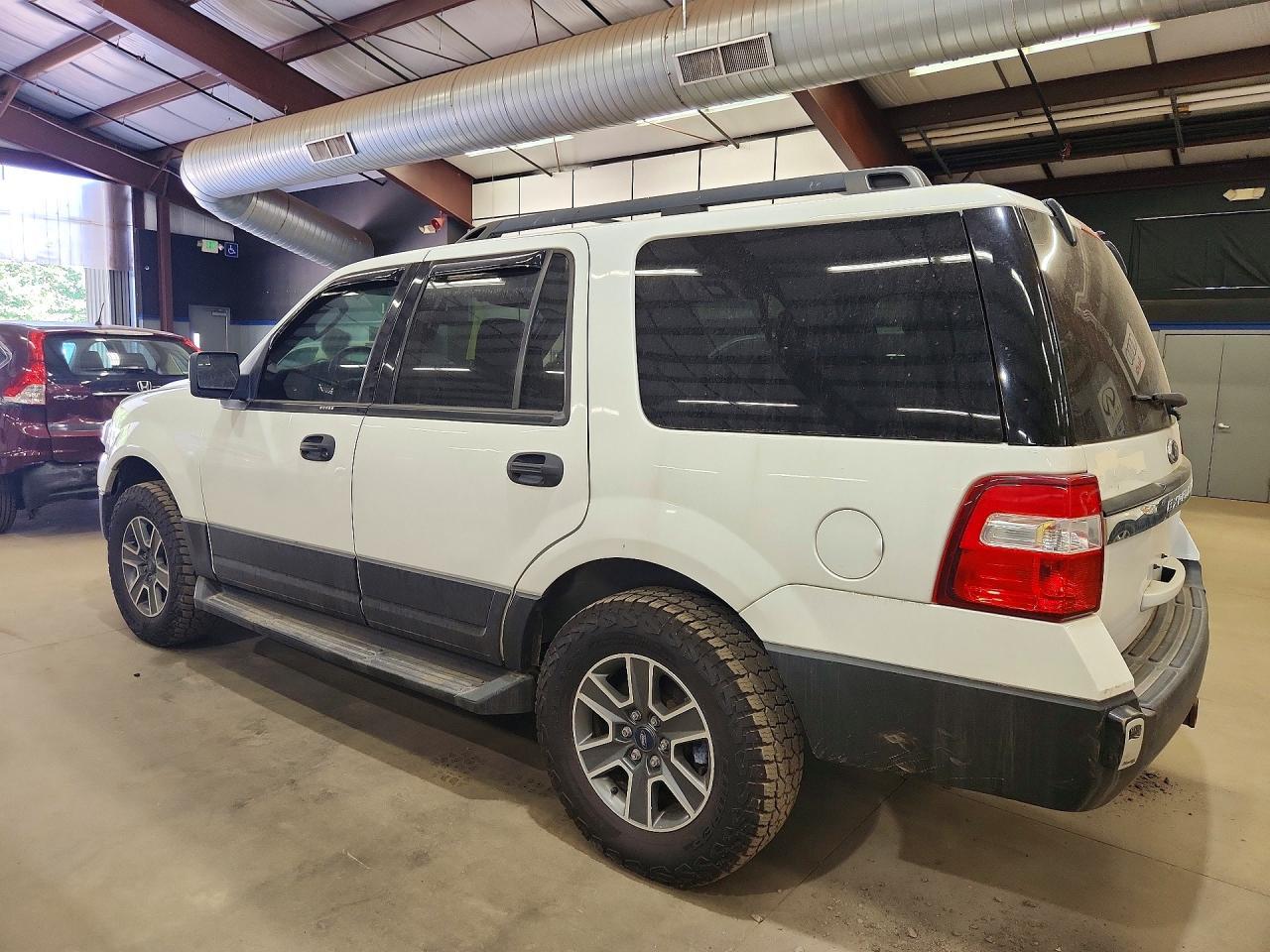 2016 Ford Expedition Xl - Image 2
