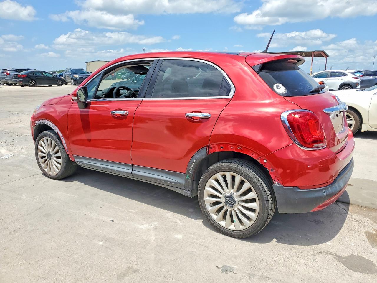 2016 Fiat 500X Lounge - Фото 2