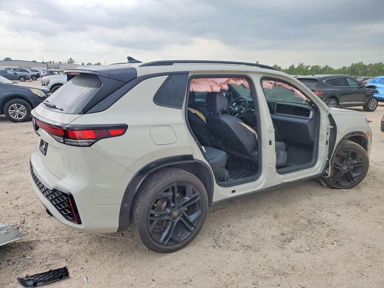 2025 Volkswagen Tiguan Se R-Line Black - Фото 3