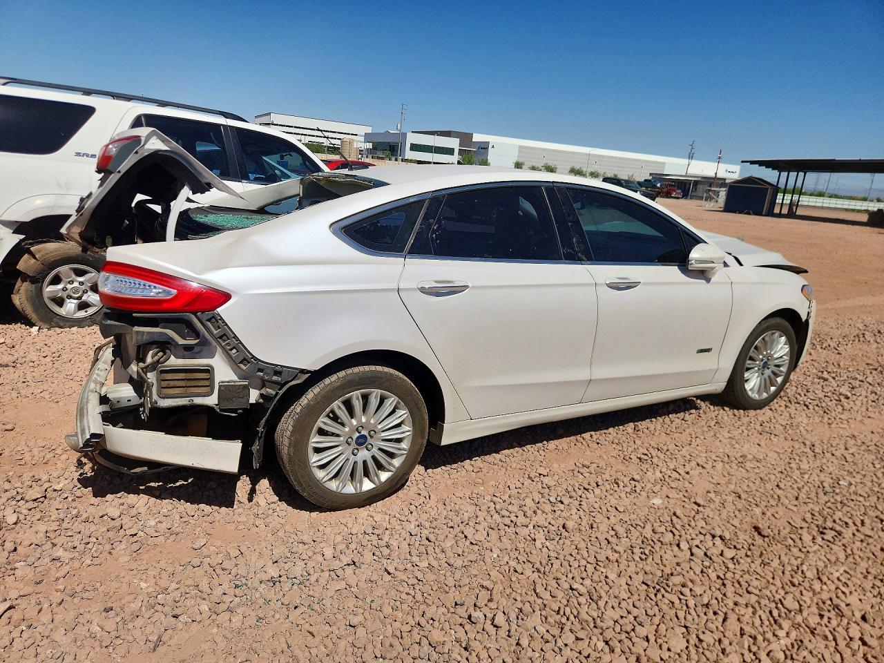 2014 Ford Fusion Titanium Phev - Image 3