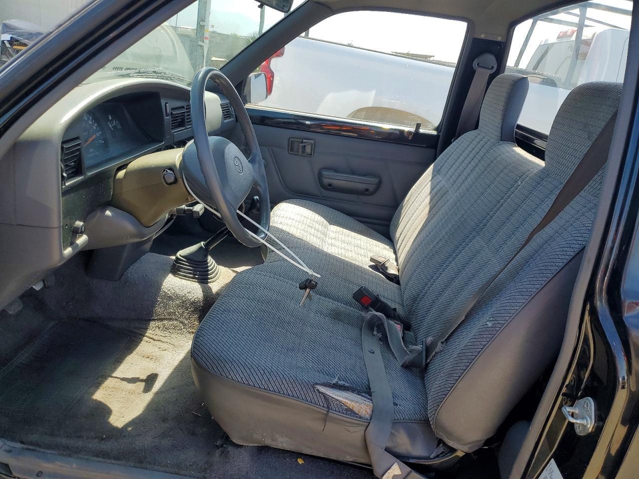 1994 Toyota Pickup Base - Image 7
