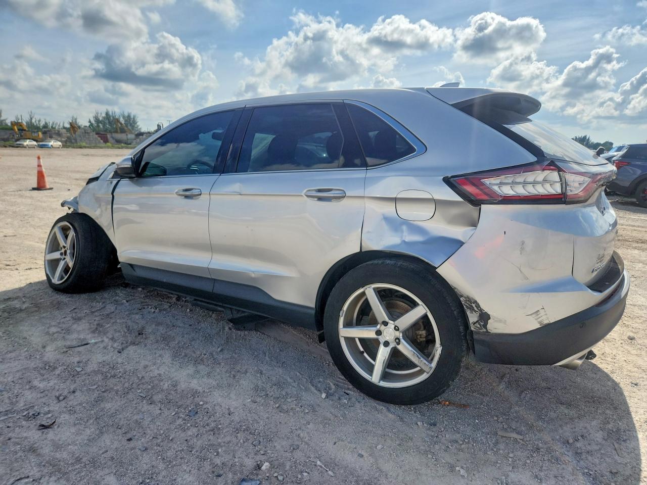 2018 Ford Edge Sel - Image 2