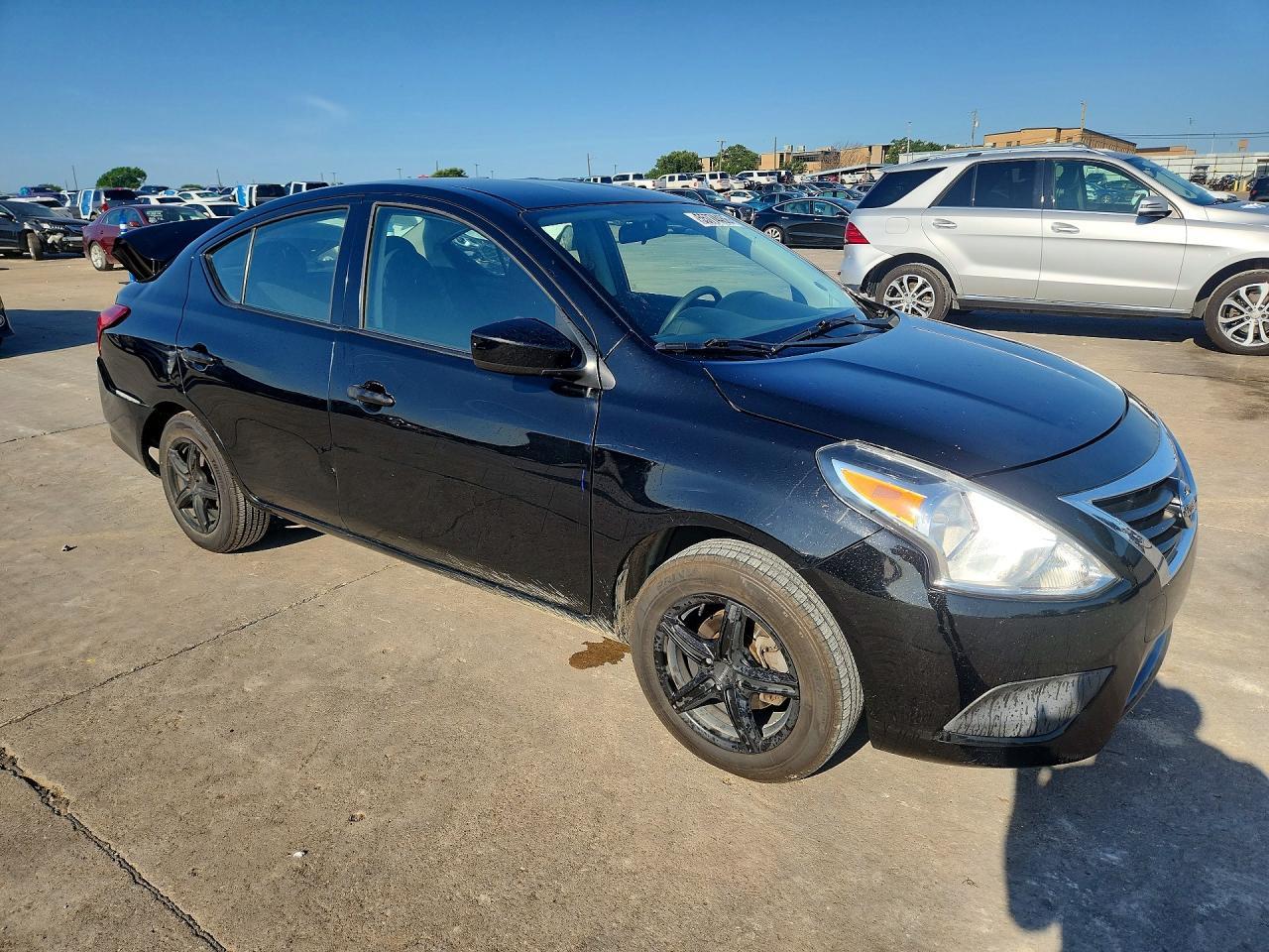 2017 Nissan Versa 1.6 S - Фото 4