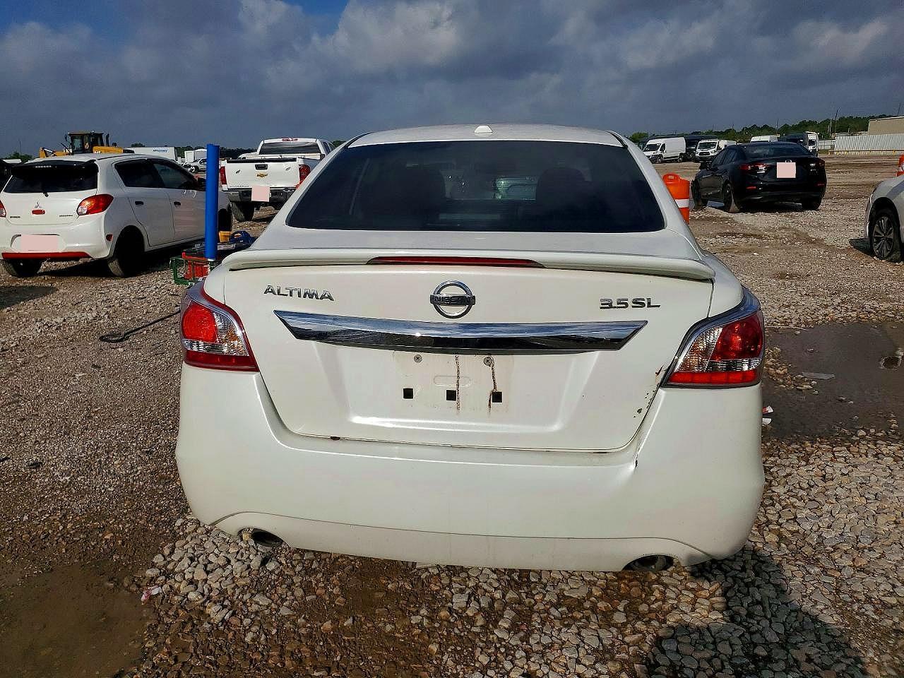 2013 Nissan Altima 3.5 S - Image 7