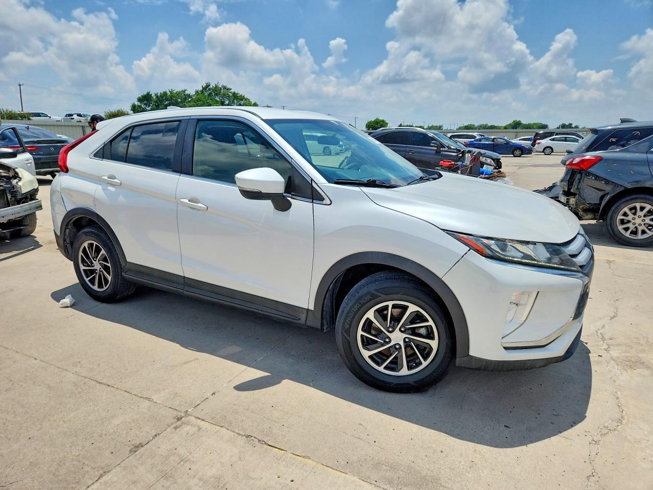 2020 Mitsubishi Eclipse Cross Es - Фото 4