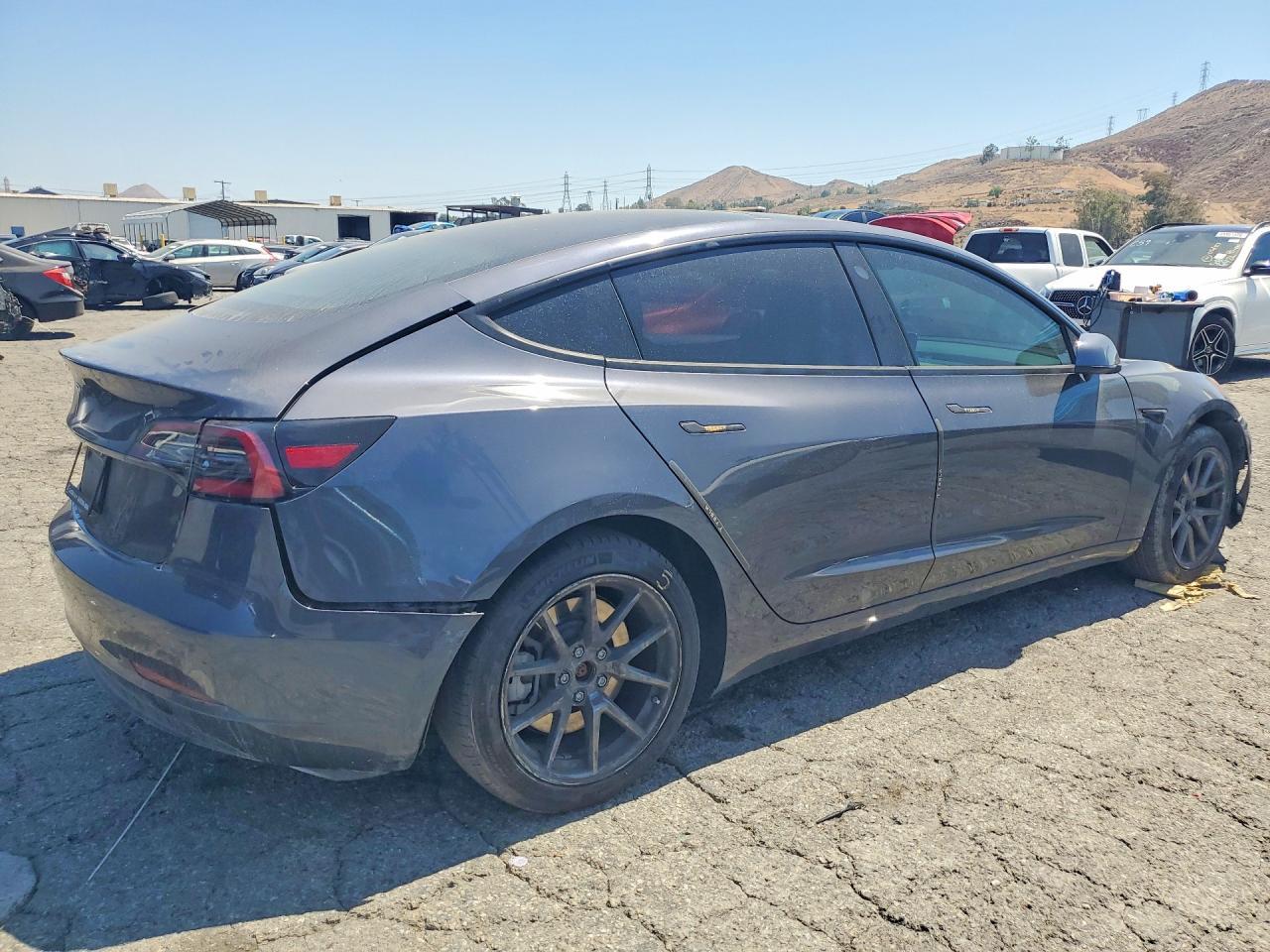 2023 Tesla Model 3 - Image 3