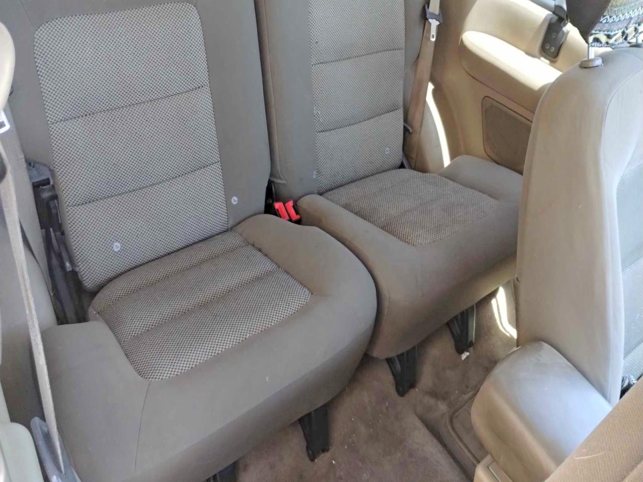2003 Ford Explorer Sport - Фото 6
